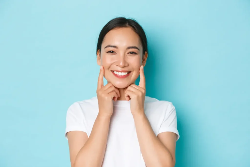 Pelajari anatomi gigi dan mulut manusia, dari gigi seri hingga gigi geraham serta jaringan pendukung yang ada di rongga mulut. Kenali fungsi setiap gigi dan jaringan pendukung rongga mulut untuk kesehatan mulut yang optimal.