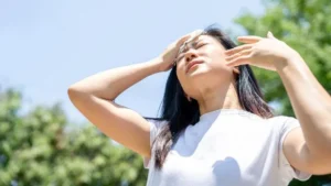 Musim kemarau bisa memicu berbagai masalah gigi dan mulut. Kenali 5 masalah gigi yang sering muncul saat cuaca kering serta tips pencegahannya agar senyum tetap sehat dan segar.