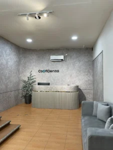 Interior Klinik Gigi ConfiDental Dampit - Ruang tunggu yang nyaman