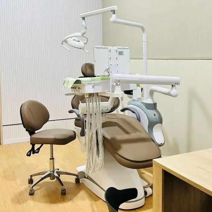 Suasana Ruang Pemeriksaan Klinik Gigi Singosari