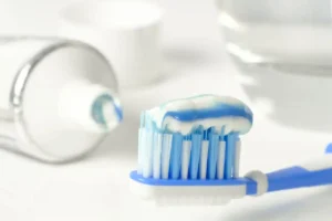 Kenali manfaat fluoride, cara membaca kadar ppm, dan tips memilih pasta gigi yang mengandung fluoride untuk anak maupun dewasa